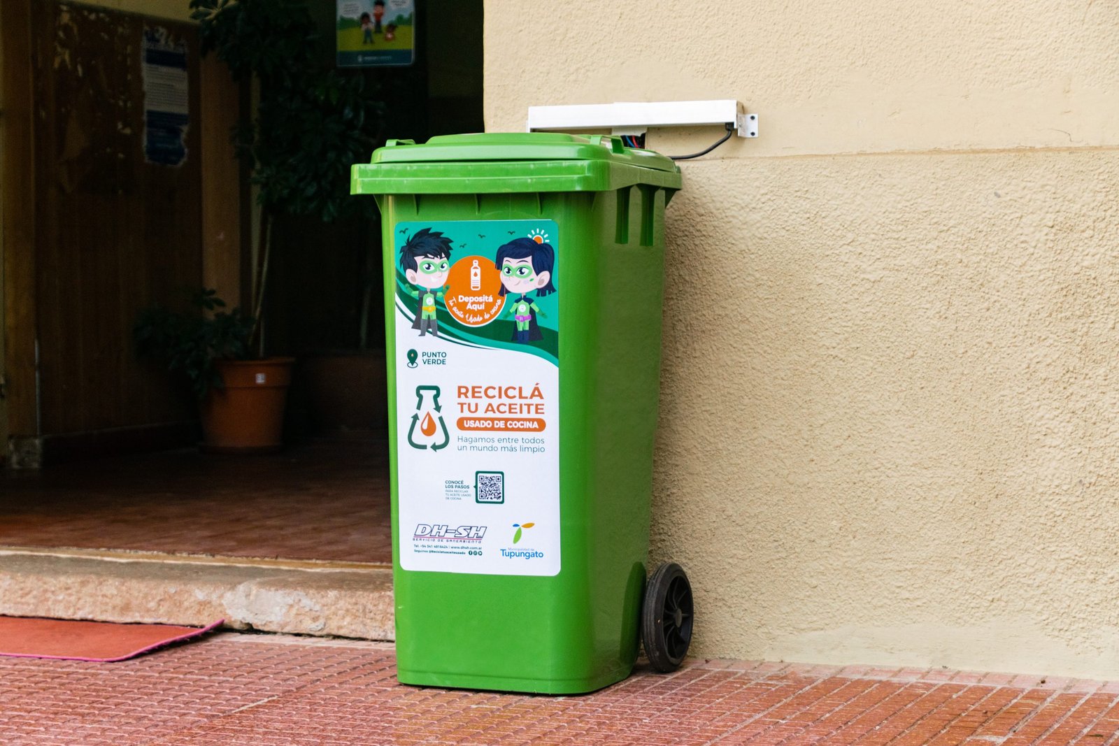 Municipalidad de Temuco - ¿No sabes dónde reciclar tu aceite usado de cocina?  Acá te compartimos 4 puntos para que lleves tus botellas con aceite usado y  cuidemos el medio ambiente. Te