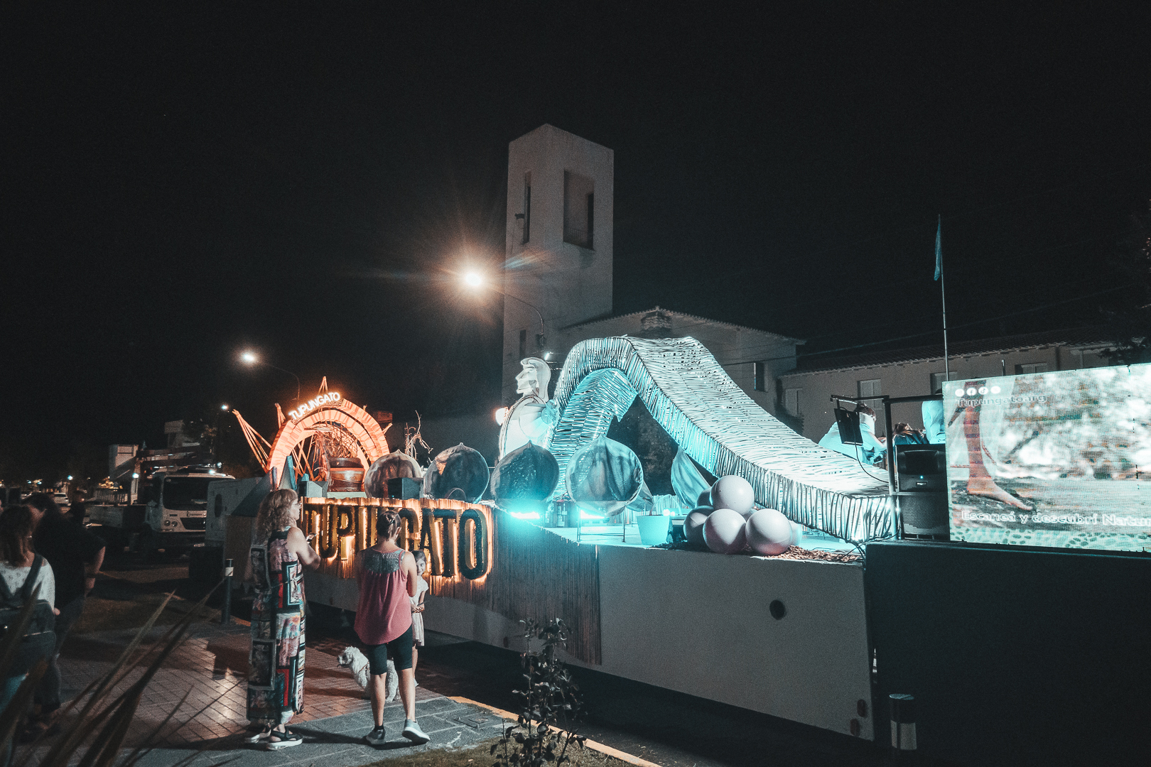 Tupungato presentó su Carro Vendimial con un diseño donde pondera las bondades turísticas, productivas y culturales del departamento