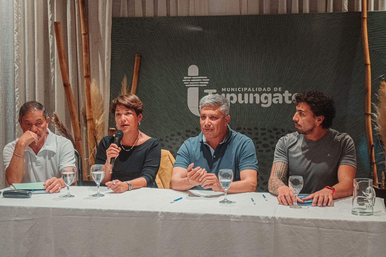 El Intendente Aguilera junto a la Fundación Lucila Bombal oficializaron la entrega de subsidios económicos a las Escuelitas de Fútbol Infantil que integran la Liga Municipal Tupungato