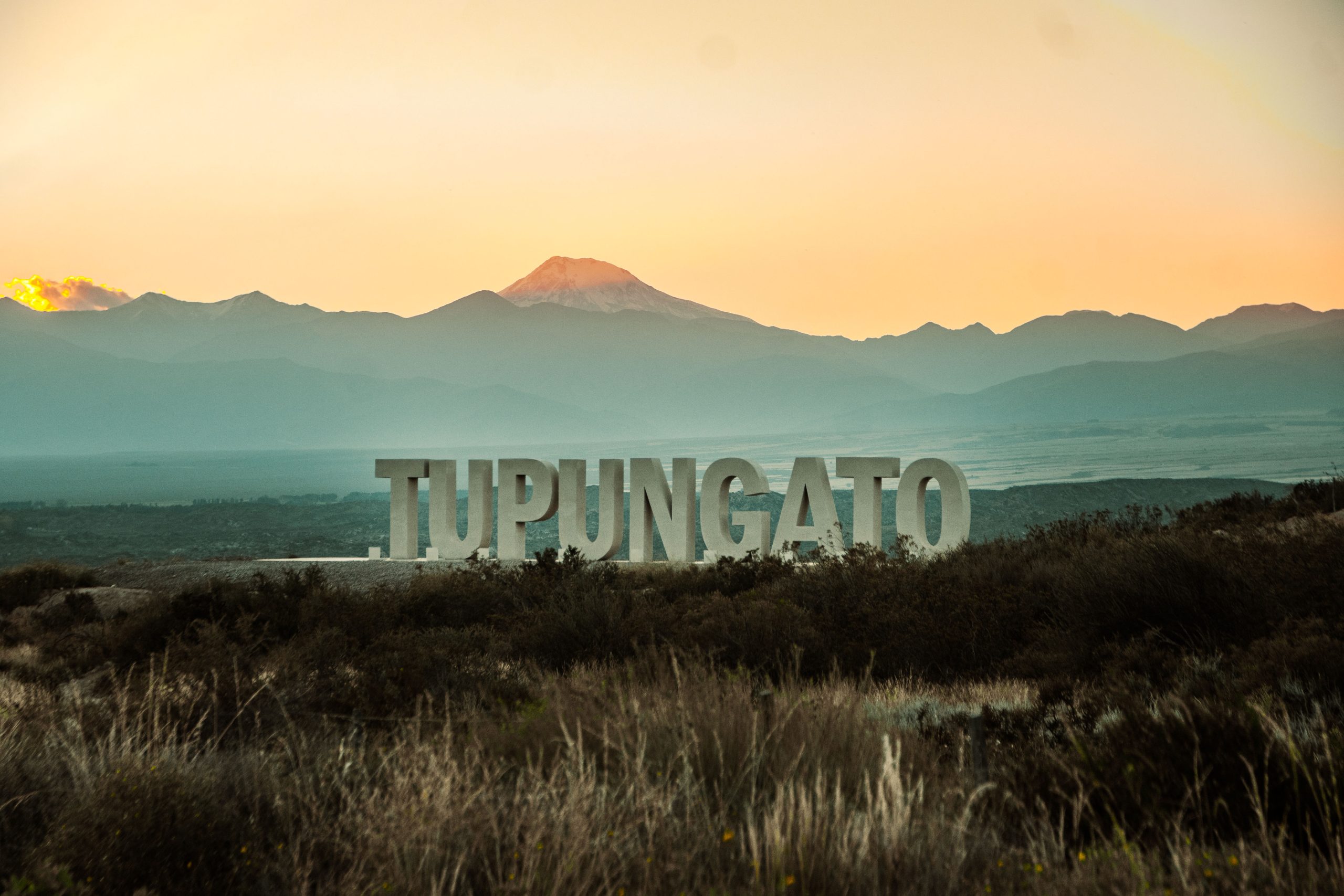 Dos propuestas turísticas nocturnas en Tupungato: Astroturismo y Senderismo de Luna llena