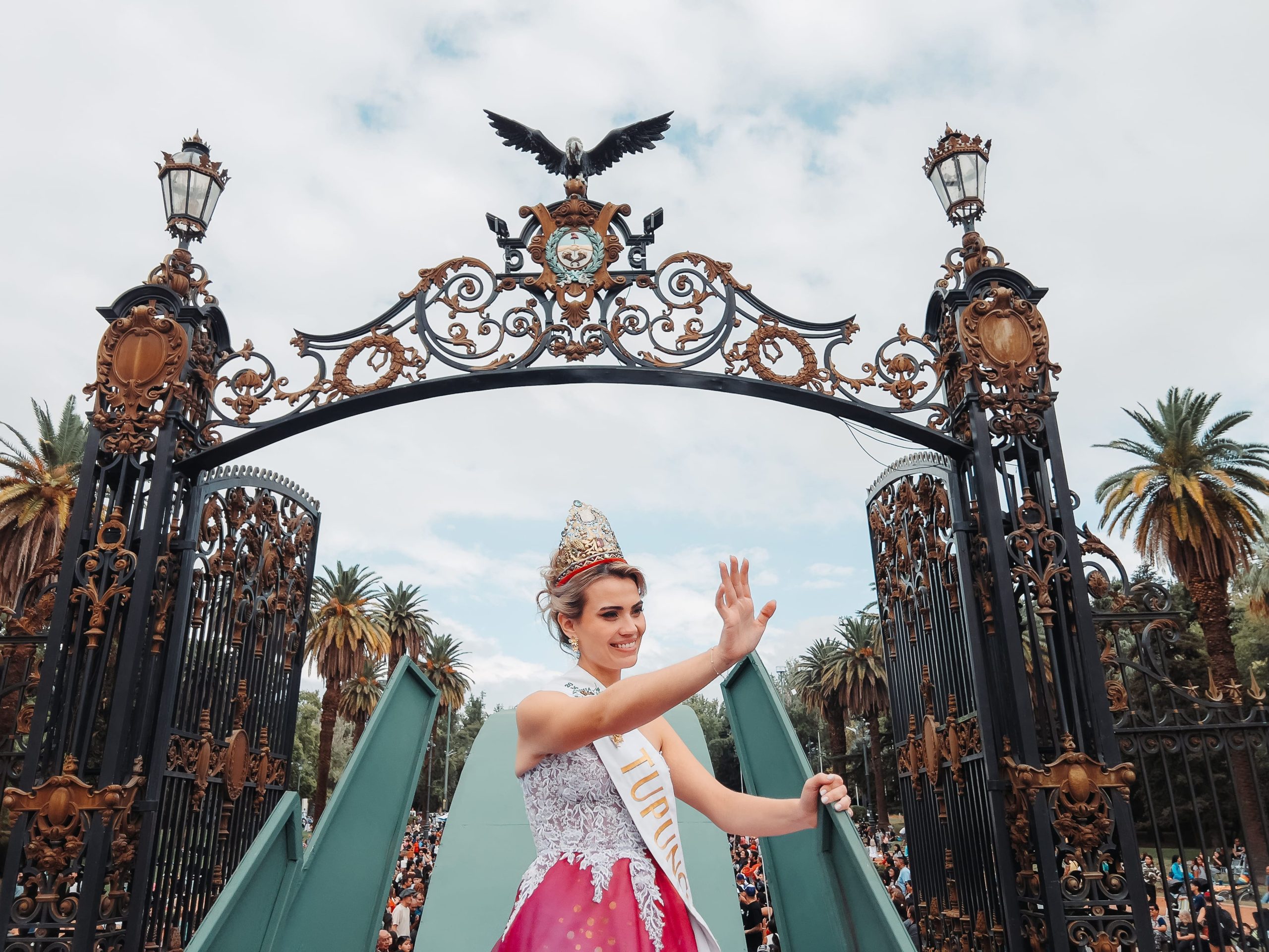 Gracias Su Majestad Micaela Galdame por honrar a Tupungato, ahora resta un gran año para celebrar 