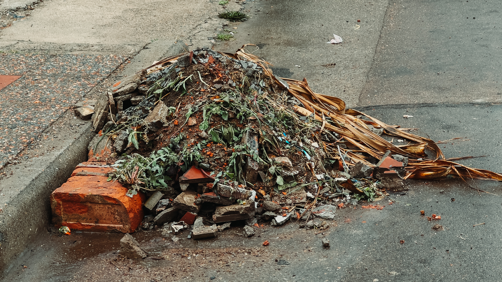 Tupungato refuerza la prevención ante las lluvias: solicitan retirar escombros y materiales de la vía pública